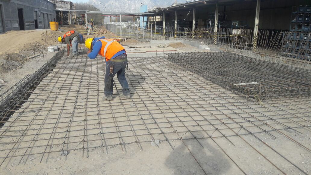 Construcción de obra civil y cimentación de Cárcamo de Bombeo, firme para desplante de planta paquete y cuarto de control en Planta VITRO, García, N.L — imagen 3