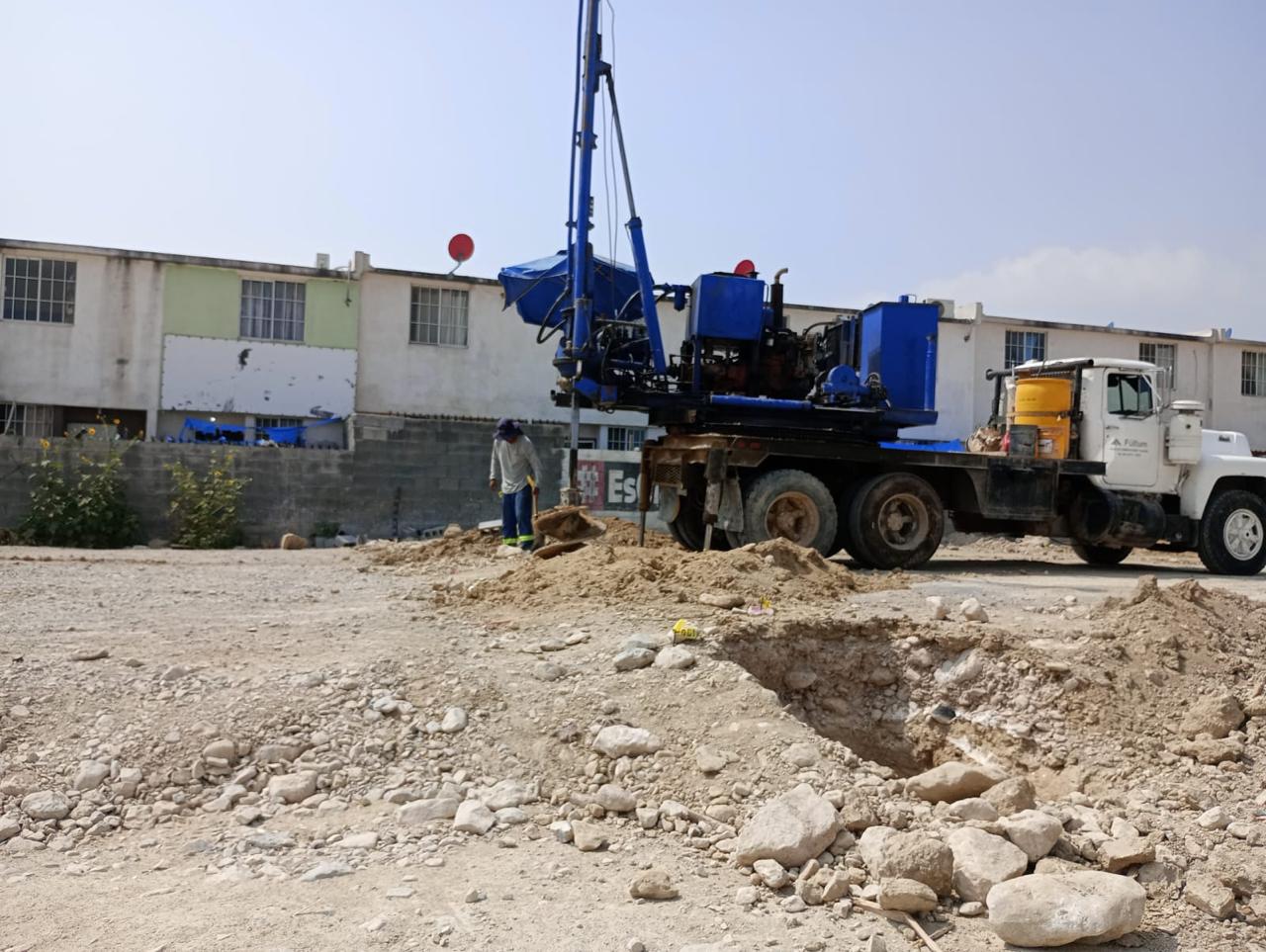 CONSTRUCCIÓN DE PLAZA COMERCIAL PLAZA HACIENDA DEL SOL , GARCÍA , N.L