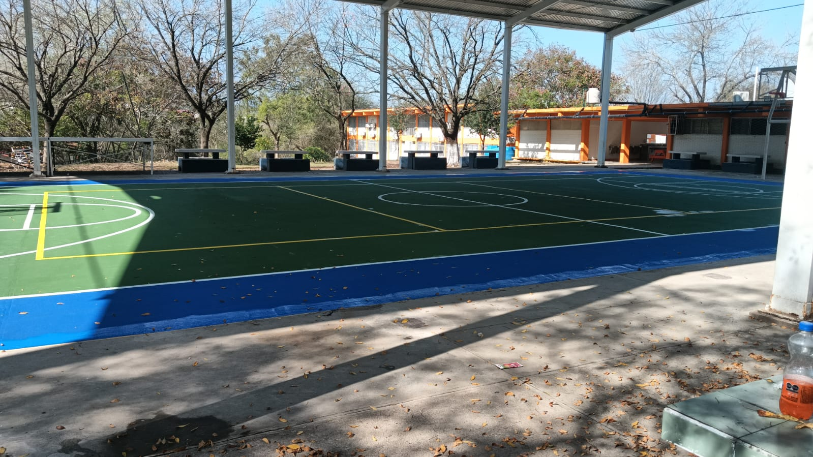 CONSTRUCCIÓN DE MODULO DE BAÑOS, CANCHA DE PASTO SINTÉTICO Y PINTURAS DE CANCHA POLIVALENTE, EN LA SECUNDARIA PEDRO ORTEGA, SANTIAGO, N.L — imagen 2